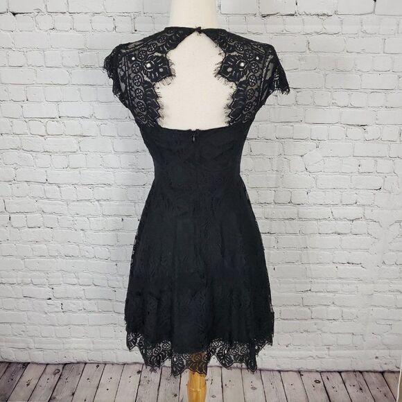 BB DAKOTA 𝅺NEW Rihanna Black Lace Dress 0 NWT - Picture 6 of 8